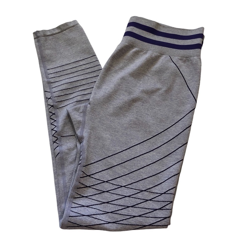 Fabletics Purple Printed Seamless Leggings Size Medium